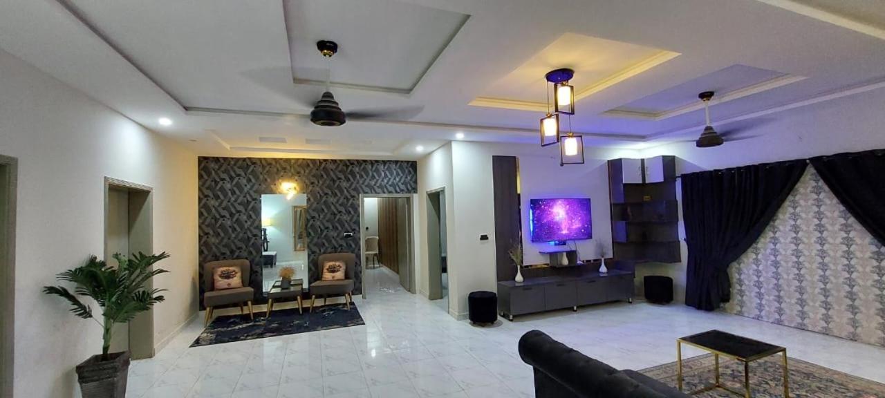 Velvet Vibes Villa Near Islamabad Airport Dhok Sandemar ภายนอก รูปภาพ